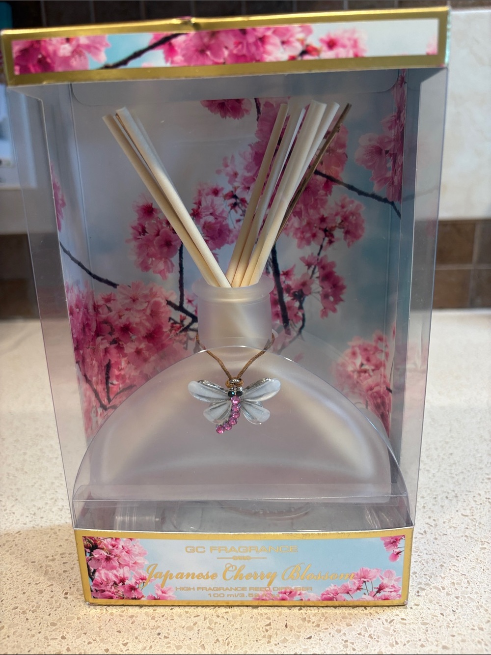 Japanese Cherry Blossom High Fragrance Reed Diffuser with Dragonfly